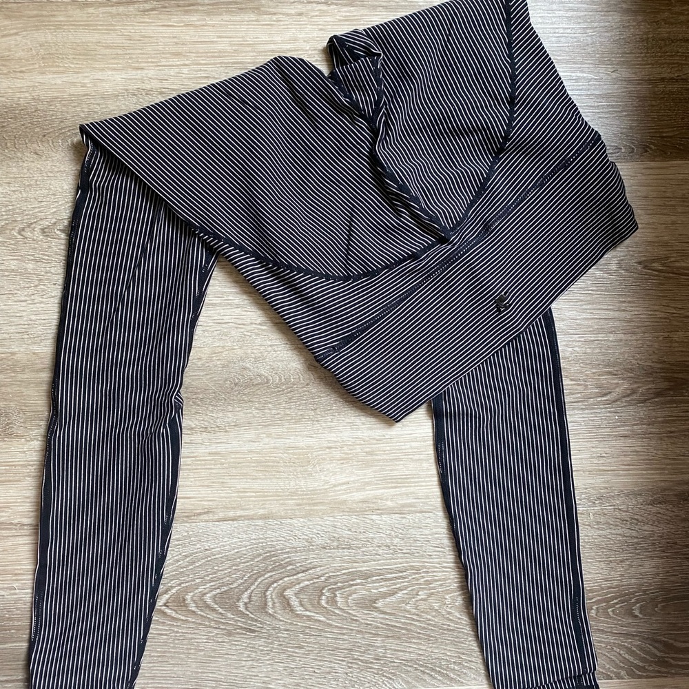 Black and white stripped Glyder leggings
